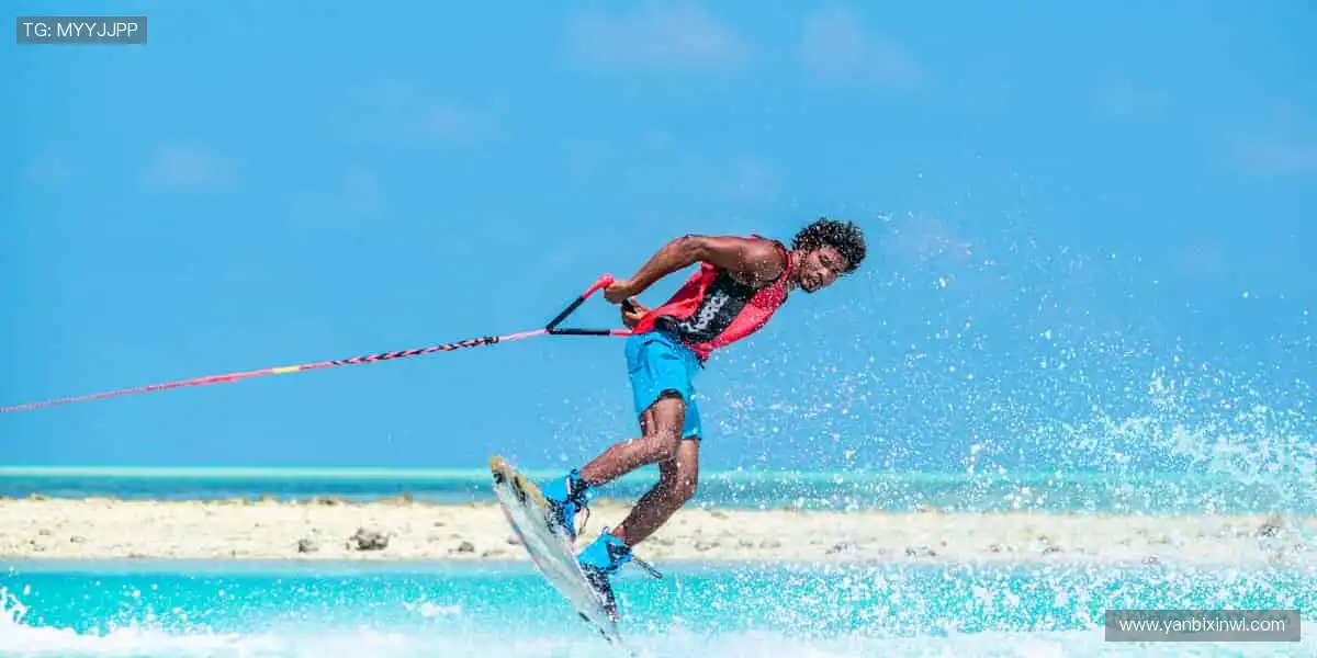 🎁👕 周边好物，粉丝专属！